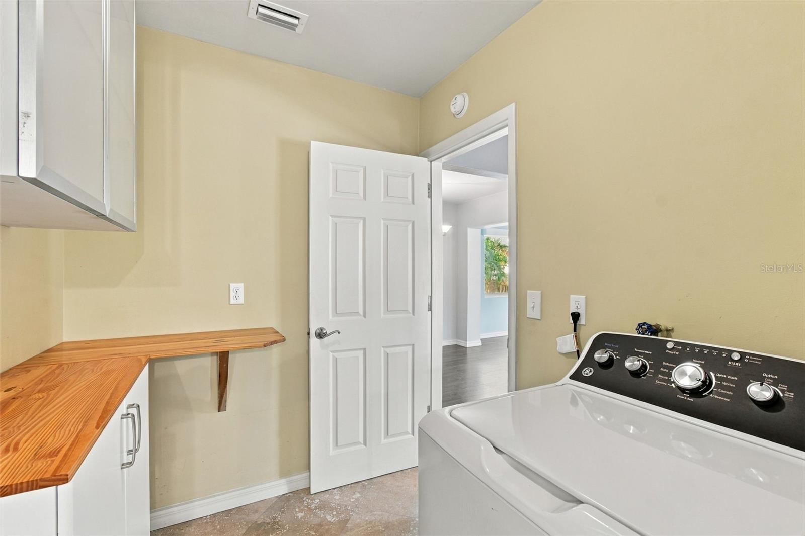 1612 San Charles Dr Property Photo 26
