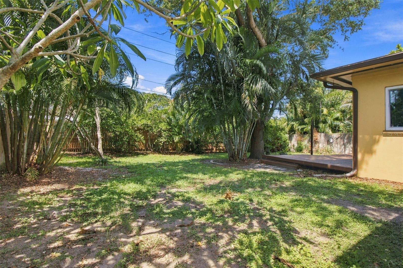 1612 San Charles Dr Property Photo 30