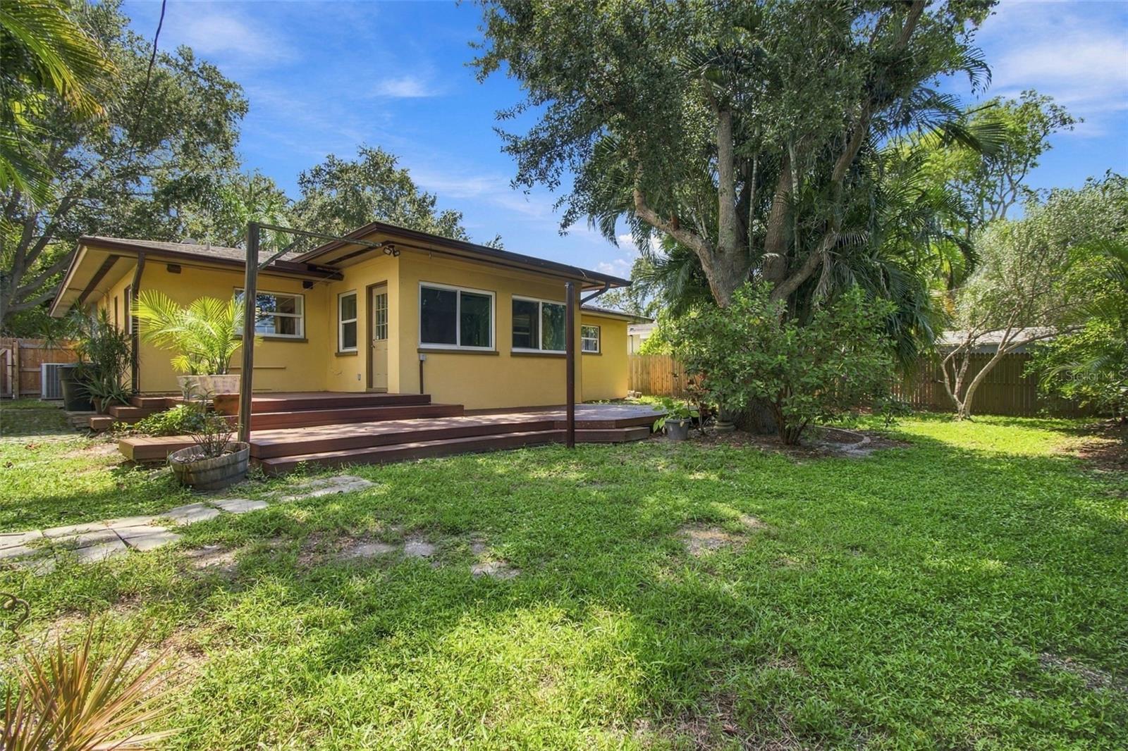 1612 San Charles Dr Property Photo 31