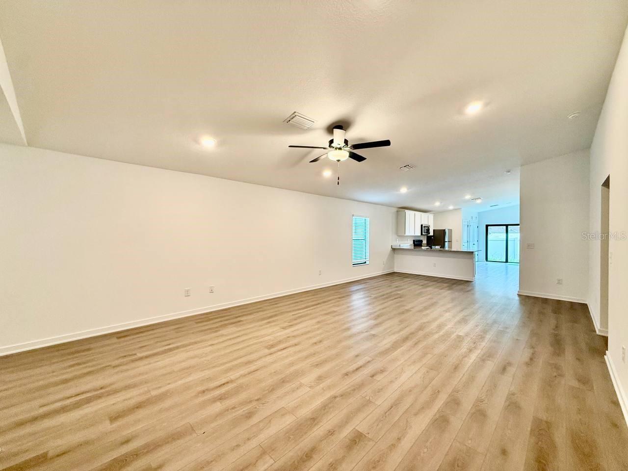 5745 Helmsman Ct Property Photo 6