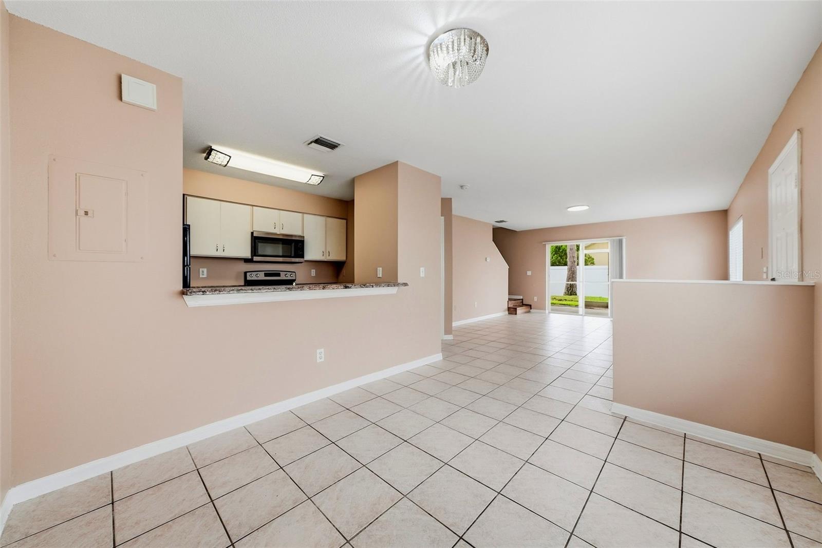 2039 Fluorshire Dr Property Photo 5