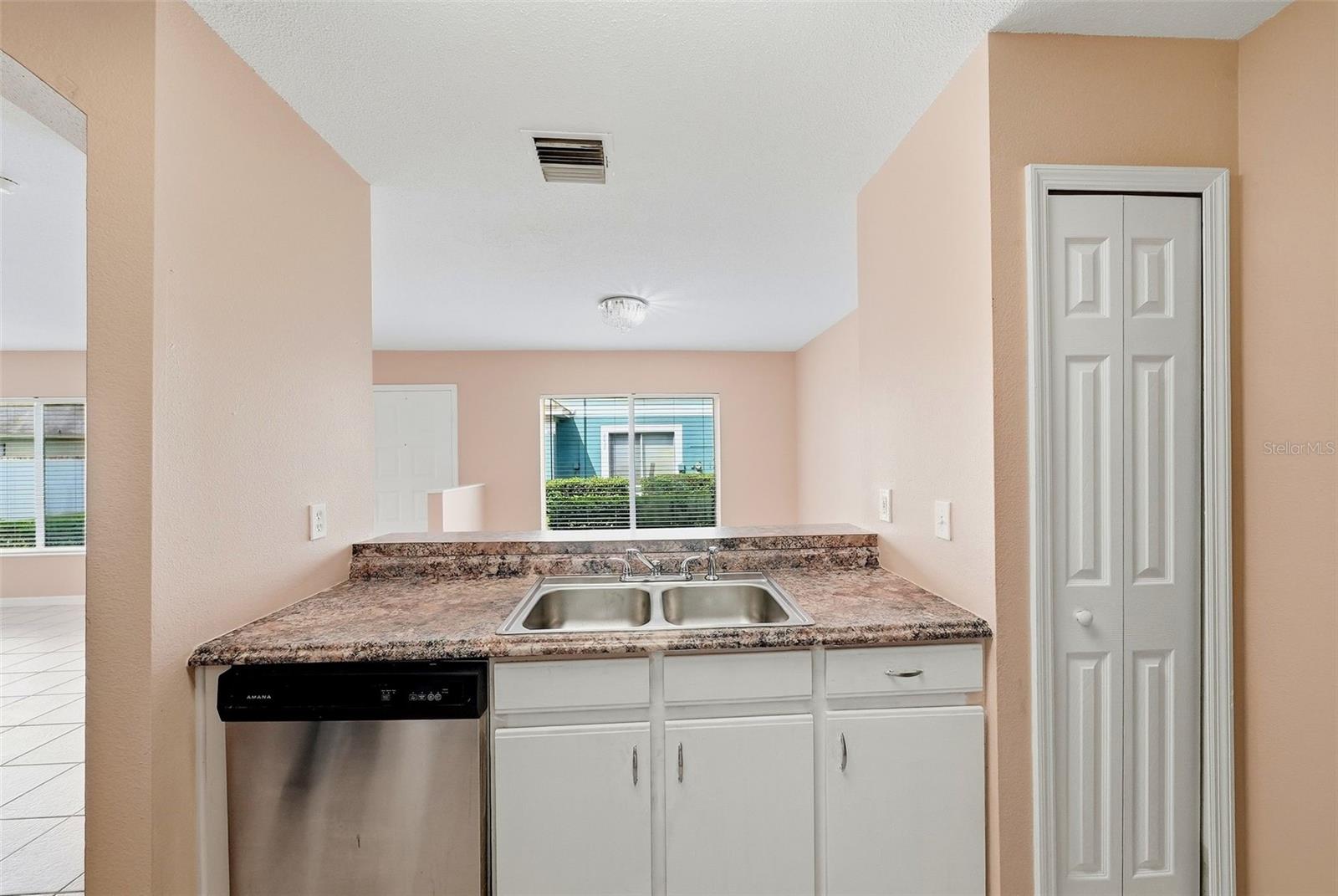2039 Fluorshire Dr Property Photo 10