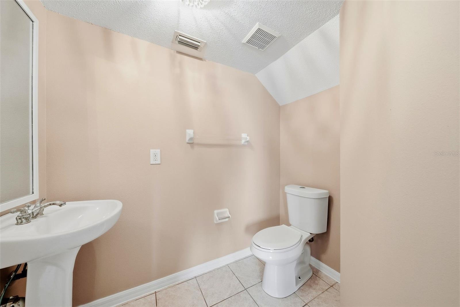 2039 Fluorshire Dr Property Photo 21