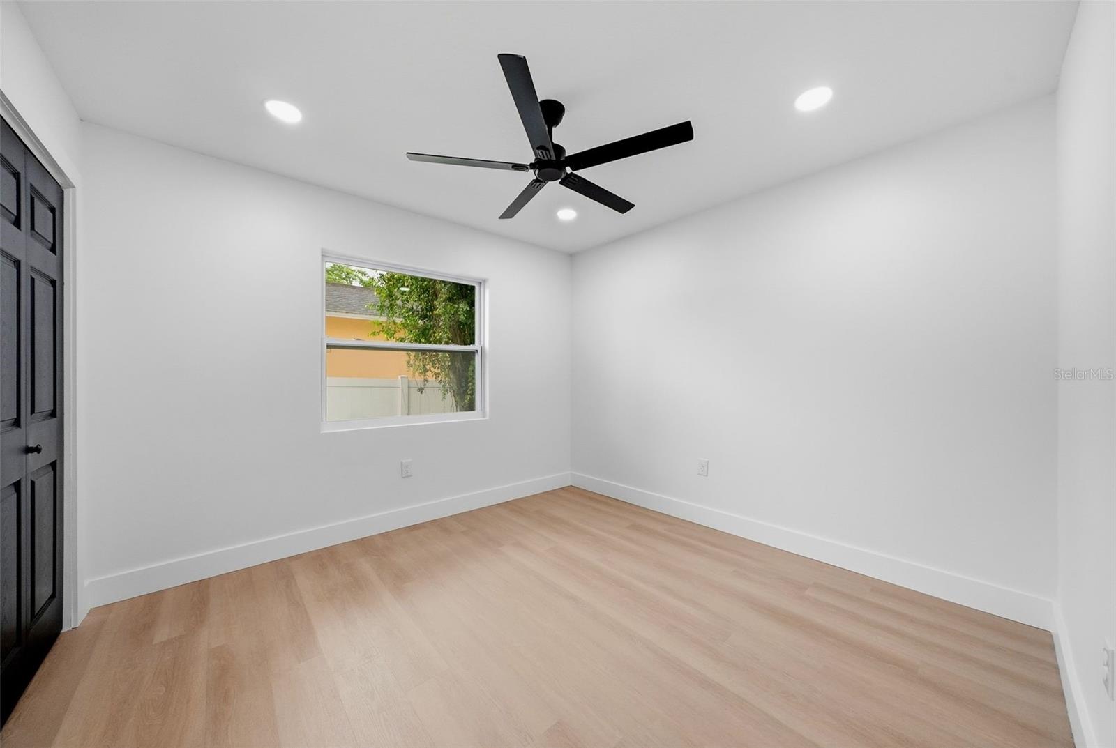 2921 57 Ave N Property Photo 23