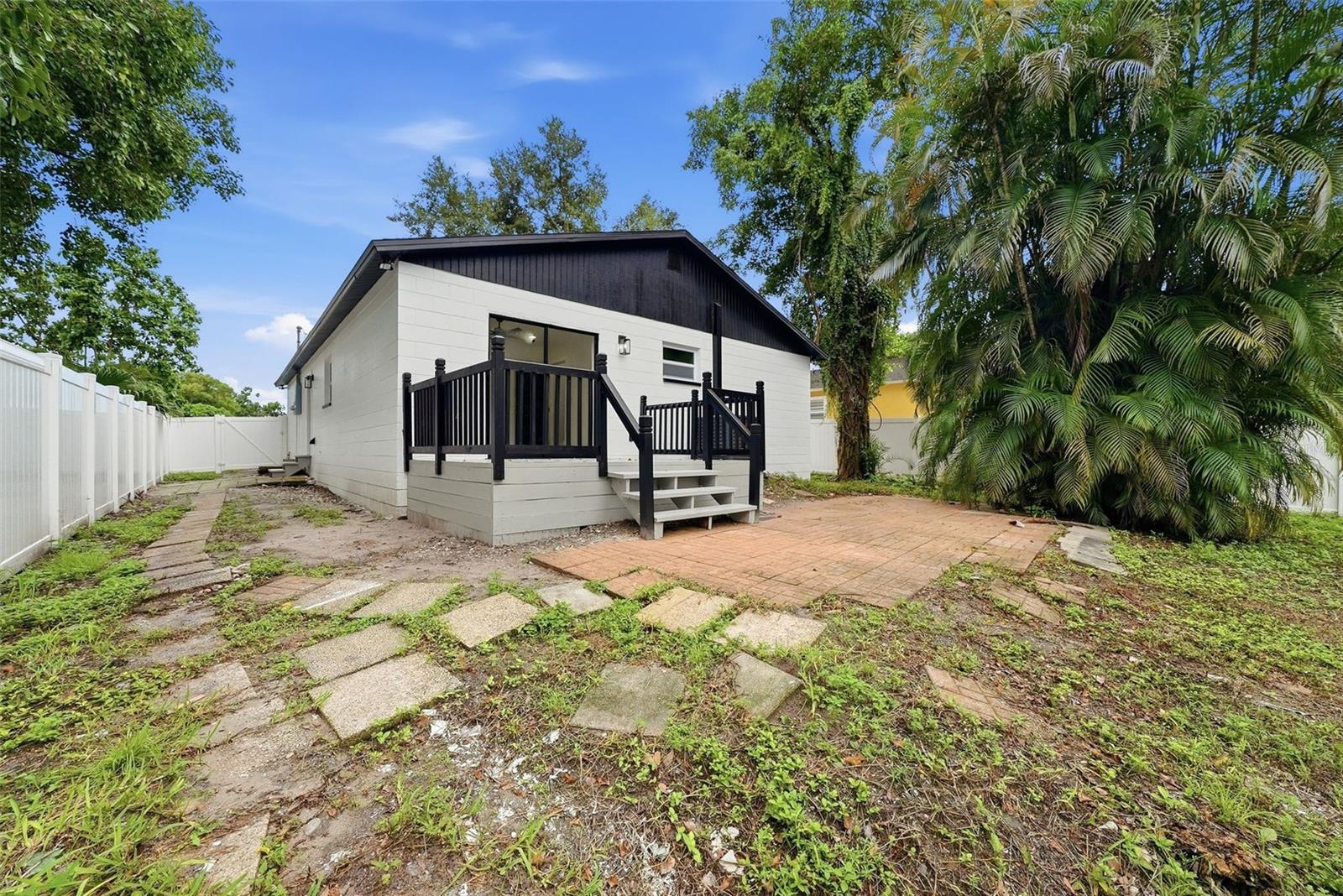 2921 57 Ave N Property Photo 31