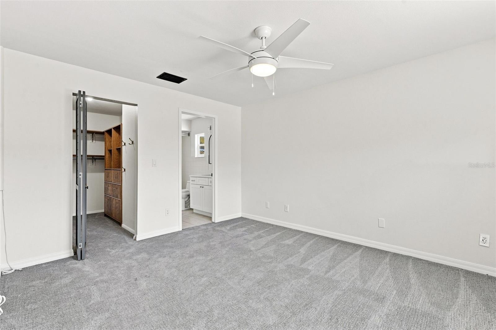 11219 Fiddlewood Dr Property Photo 10
