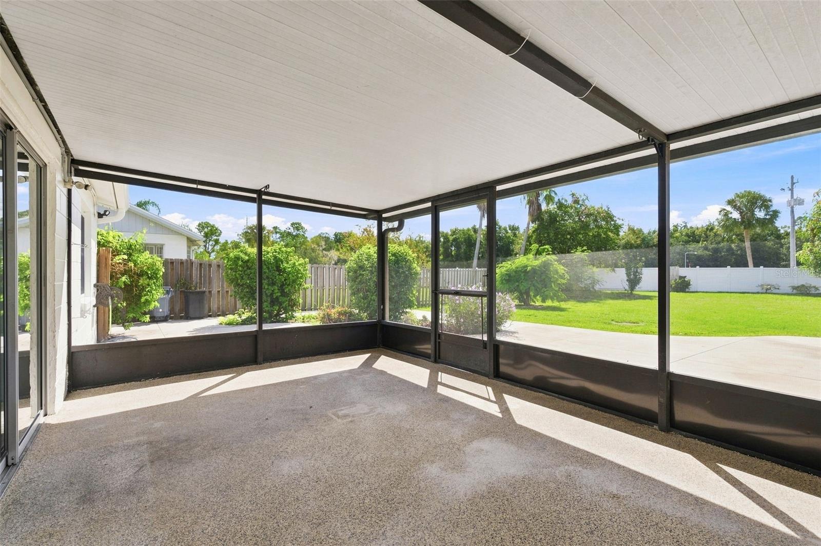 11219 Fiddlewood Dr Property Photo 32