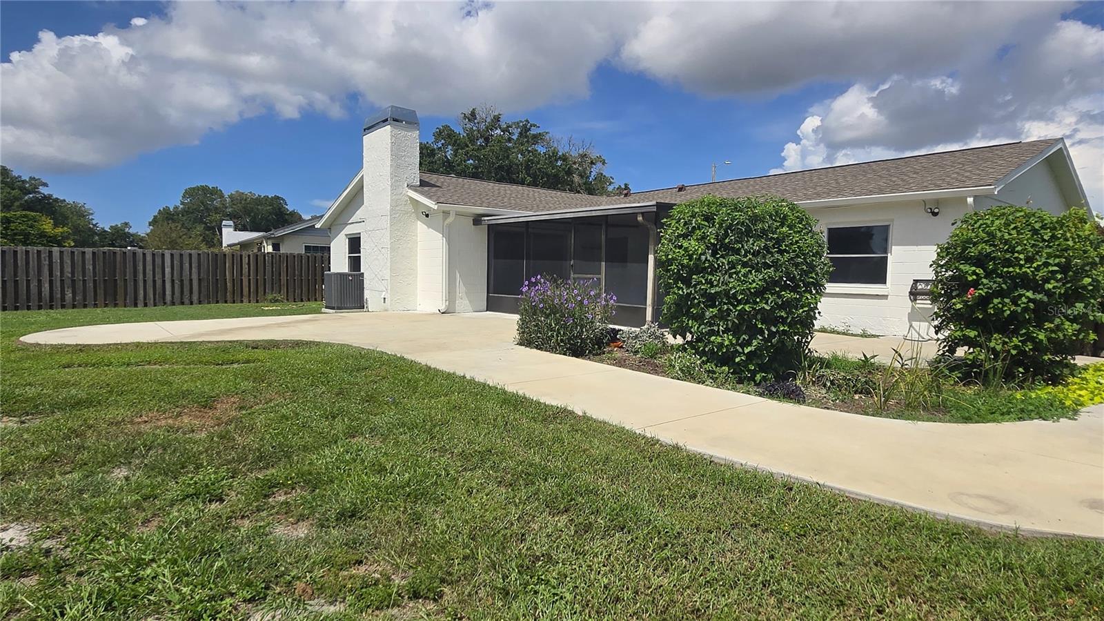 11219 Fiddlewood Dr Property Photo 37