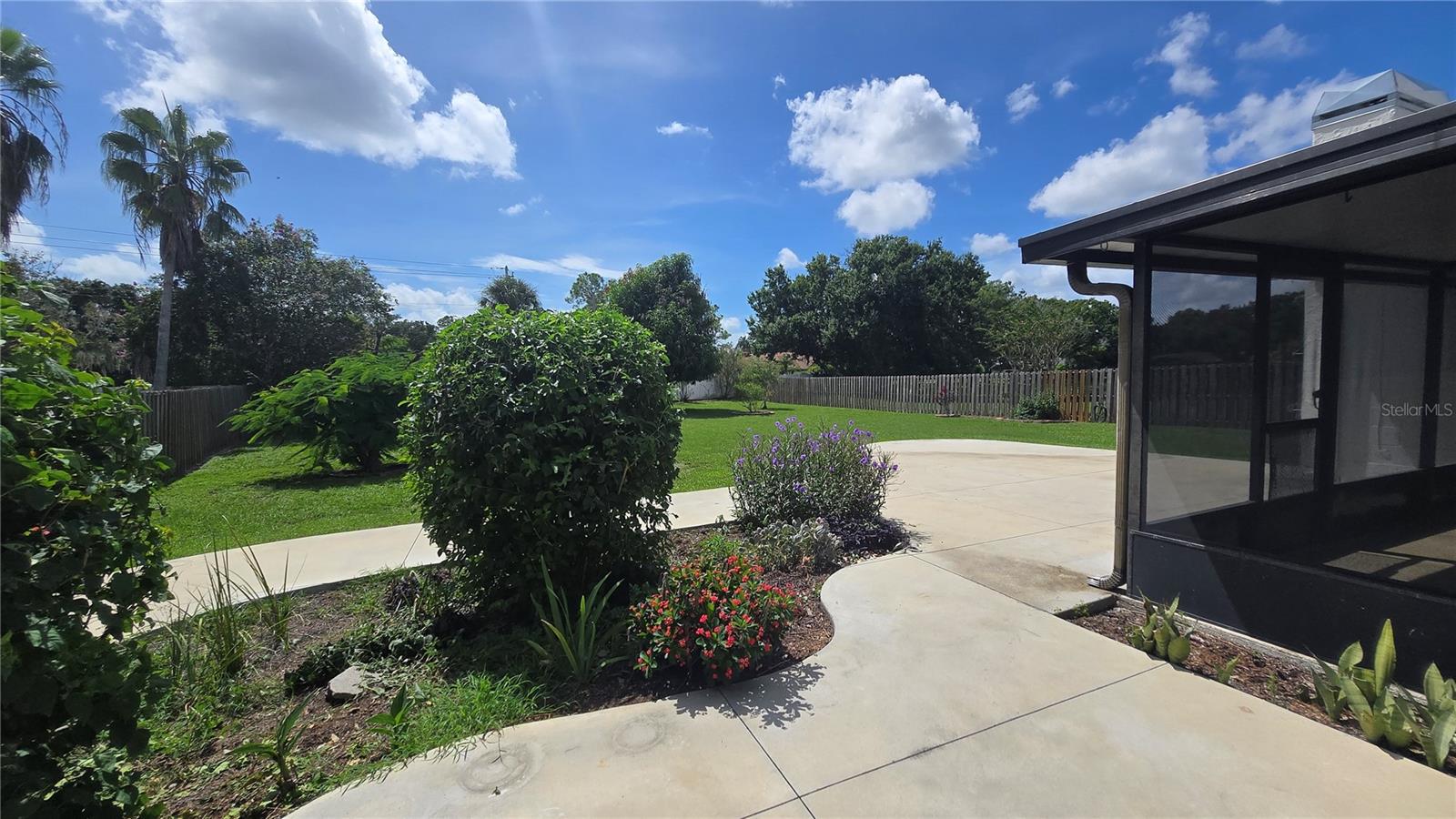 11219 Fiddlewood Dr Property Photo 38