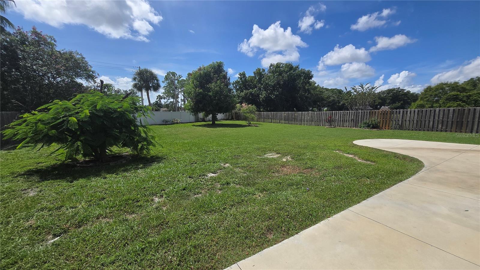11219 Fiddlewood Dr Property Photo 39