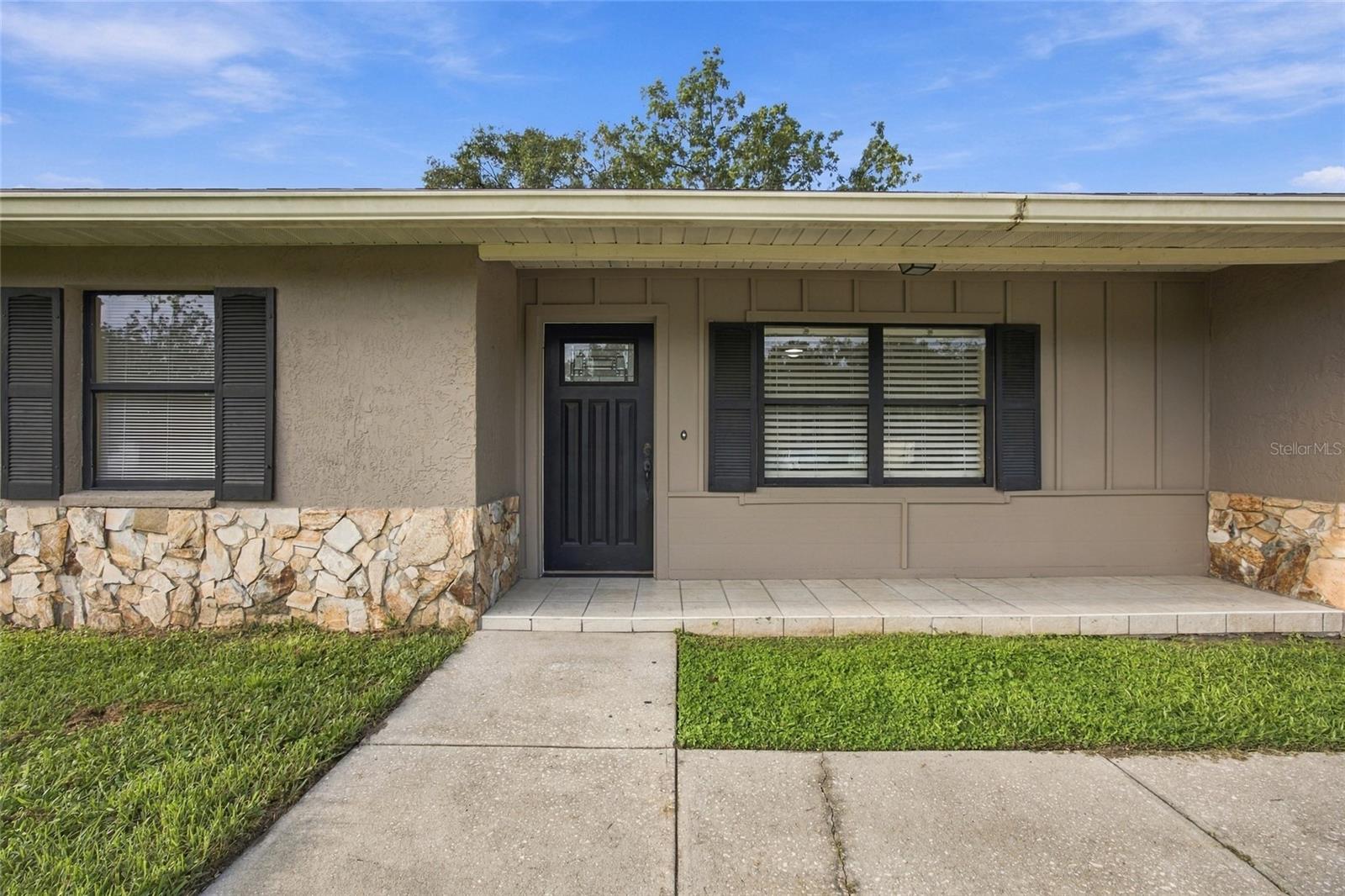 7021 Sheffield Dr Property Photo 1