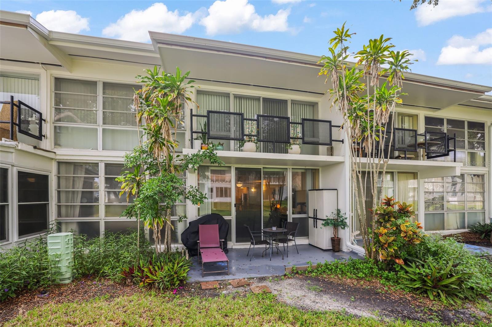 2950 W Bay Dr #a5 Property Photo 2