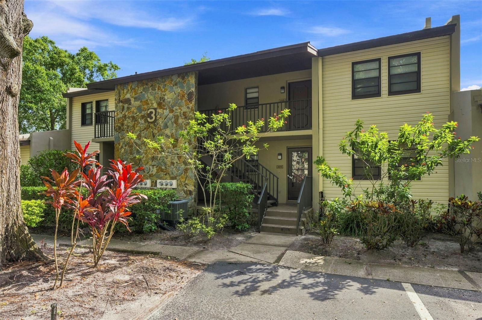 1000 Tarpon Woods Blvd #302 Property Photo 1