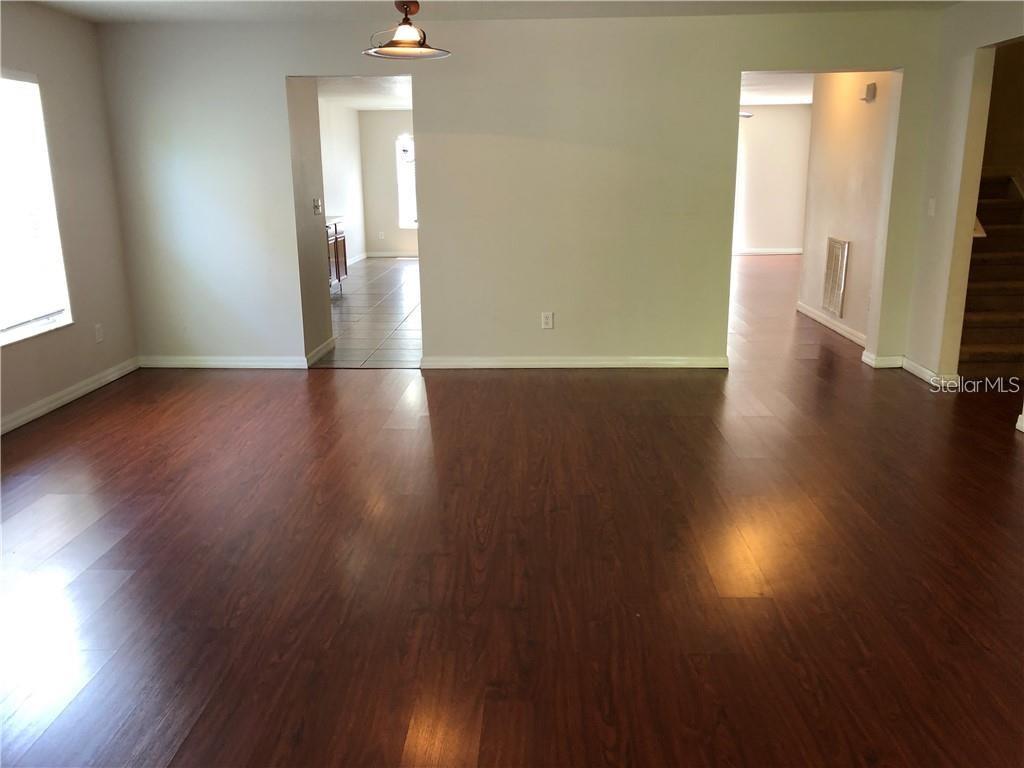 5116 Cello Wood Ln Property Photo 3