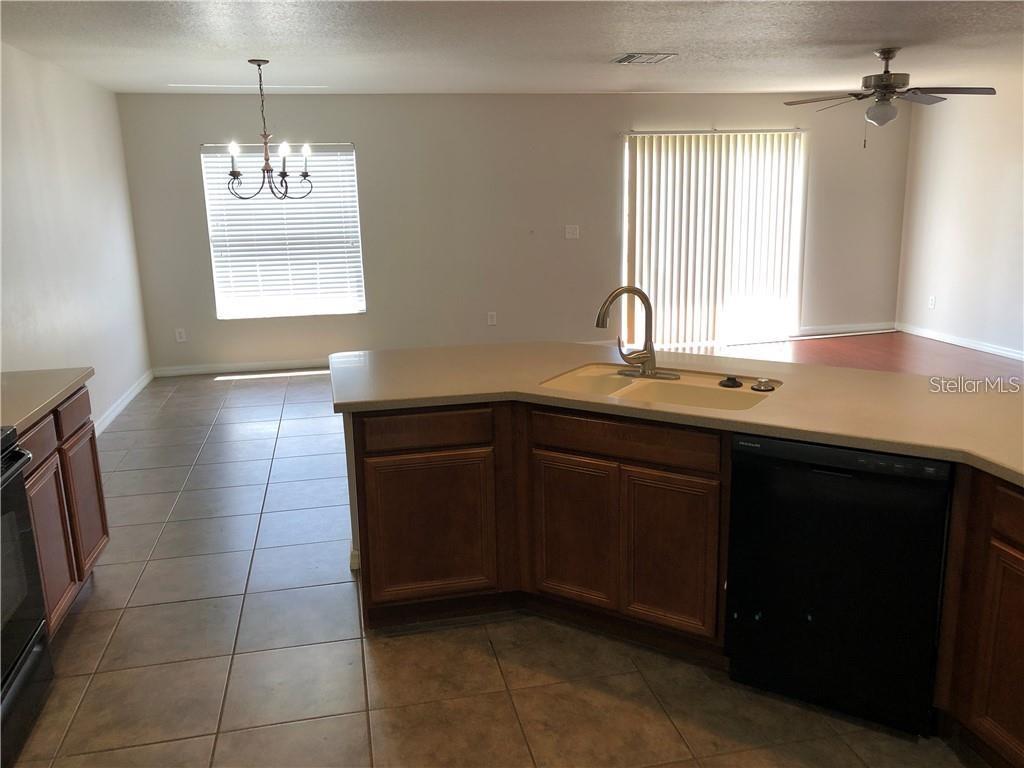 5116 Cello Wood Ln Property Photo 10