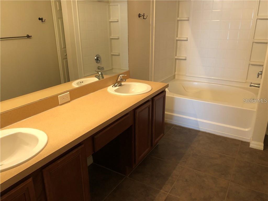 5116 Cello Wood Ln Property Photo 13