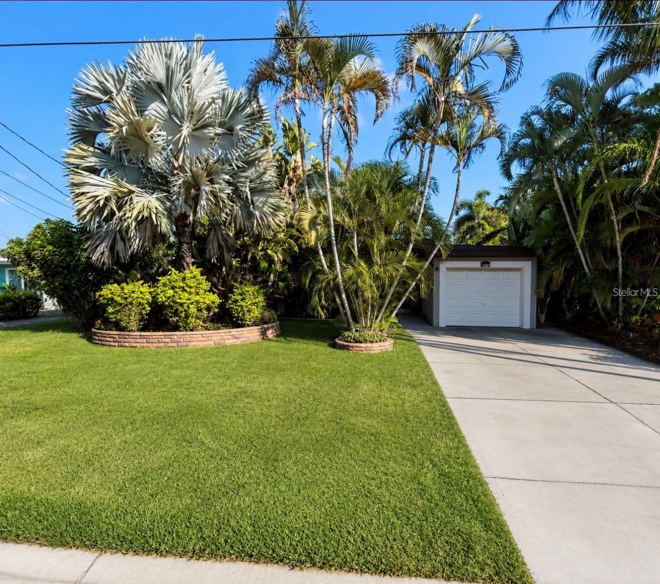 639 NORMANDY RD Property Photo 1