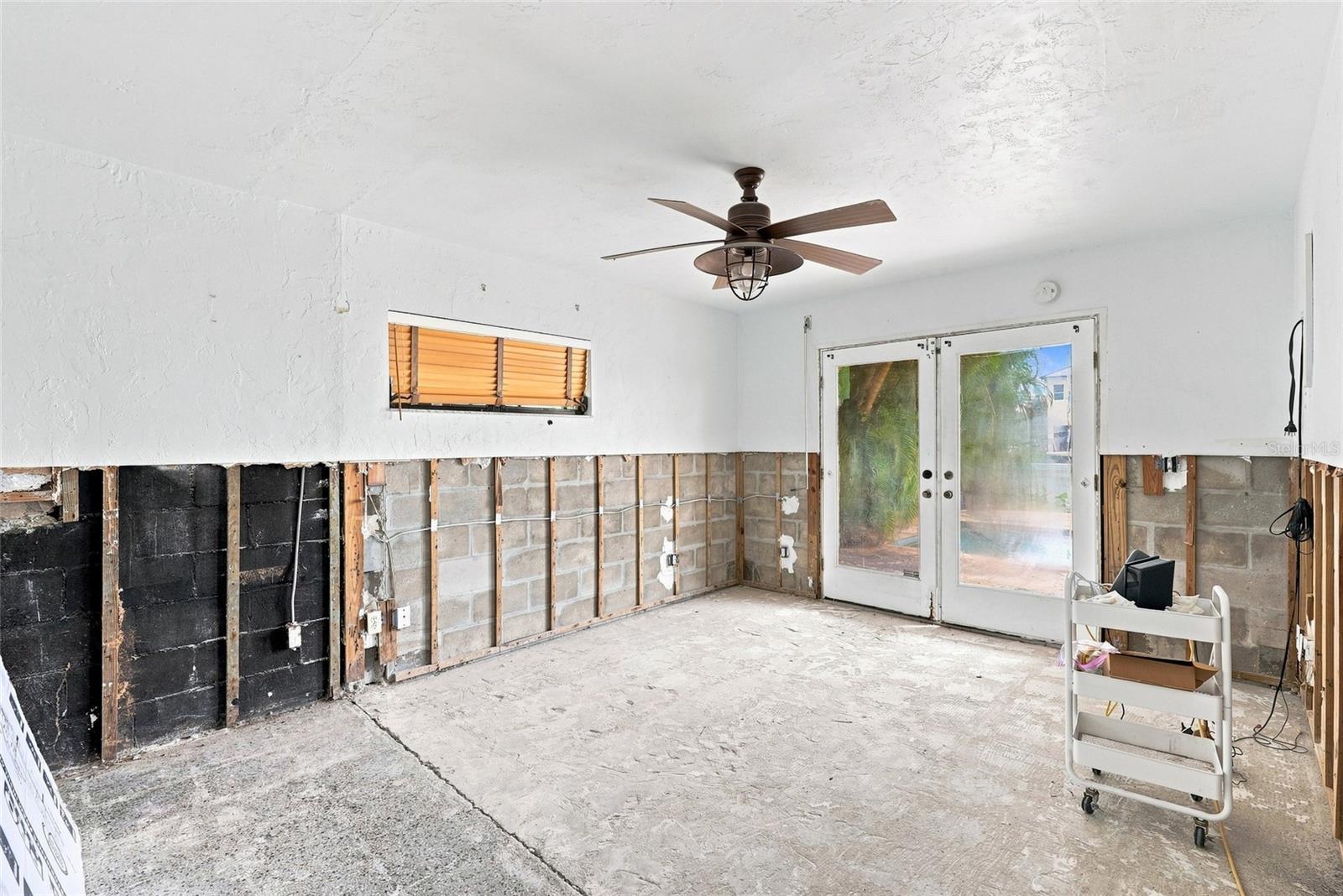 639 Normandy Rd Property Photo 4