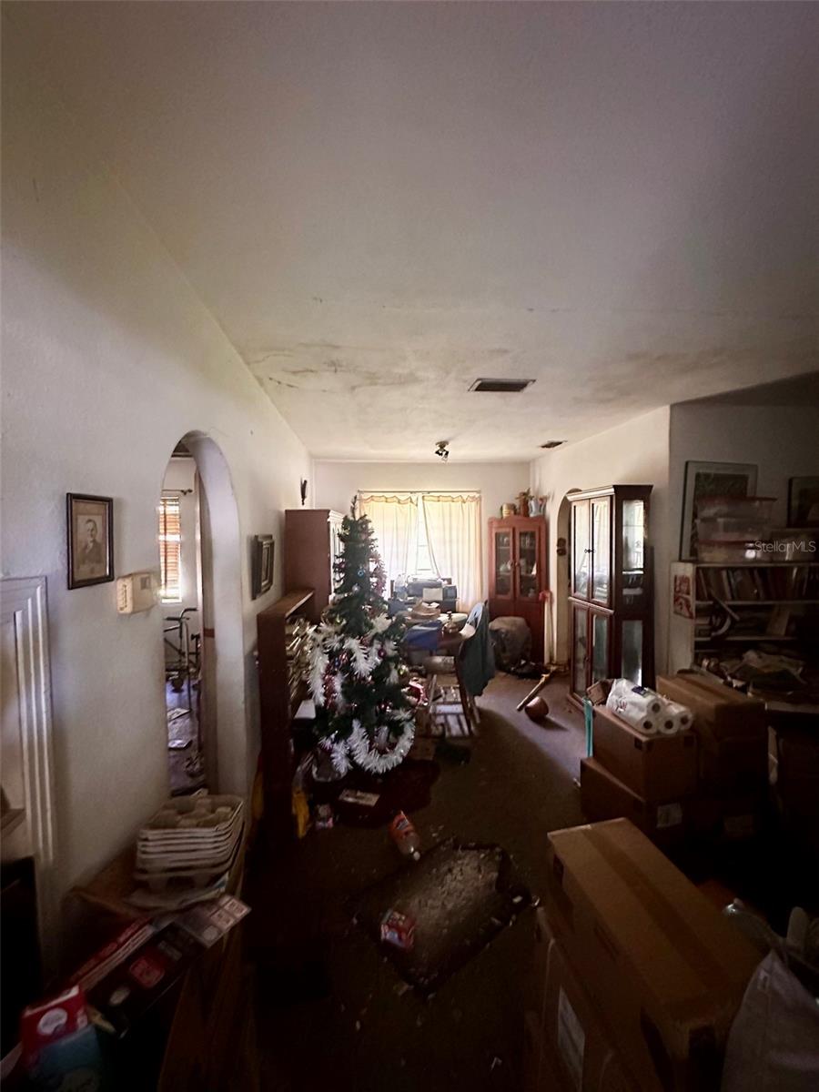 115 S Orion Ave Property Photo 2