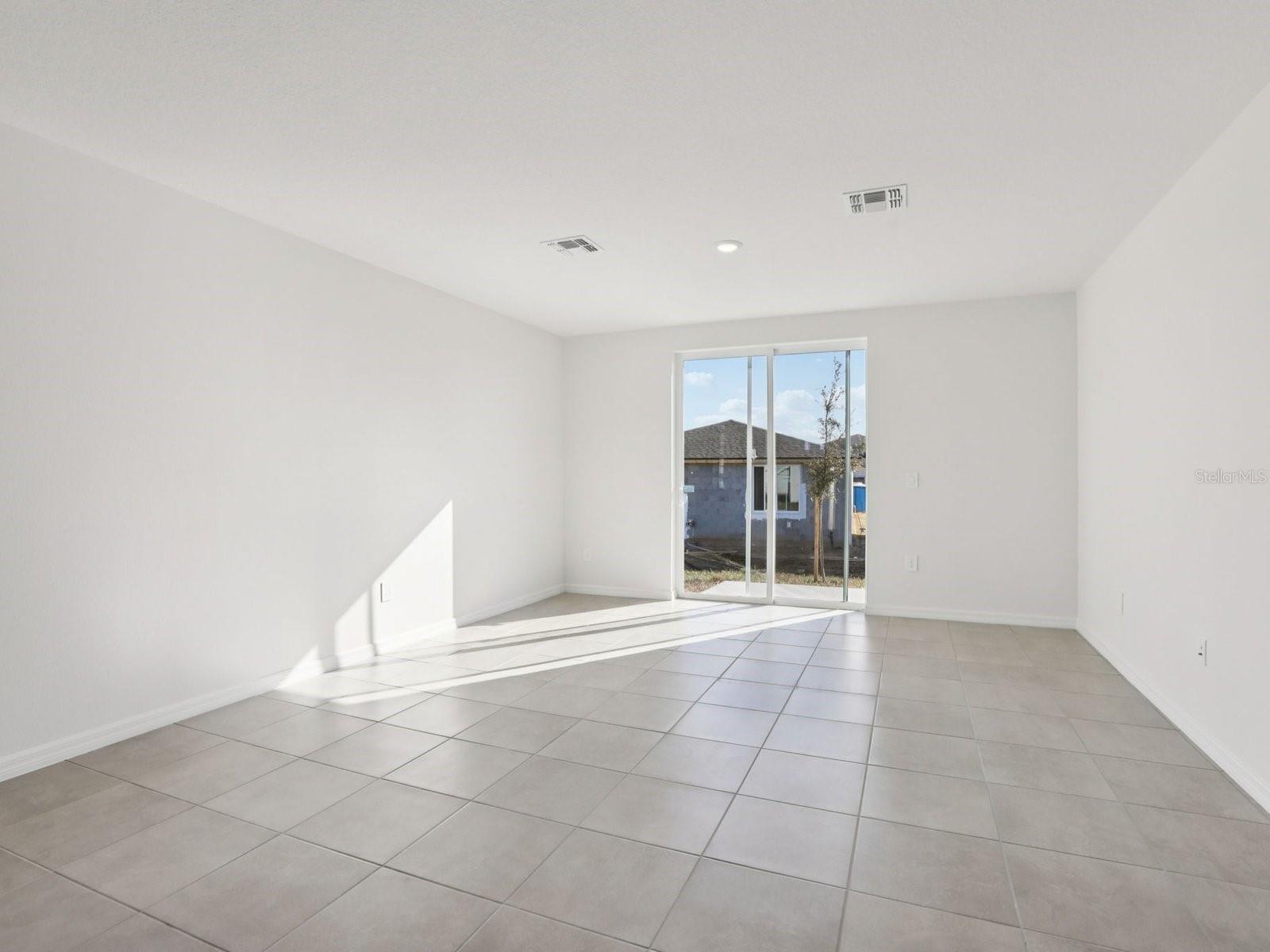 3910 Teak Ln Property Photo 4