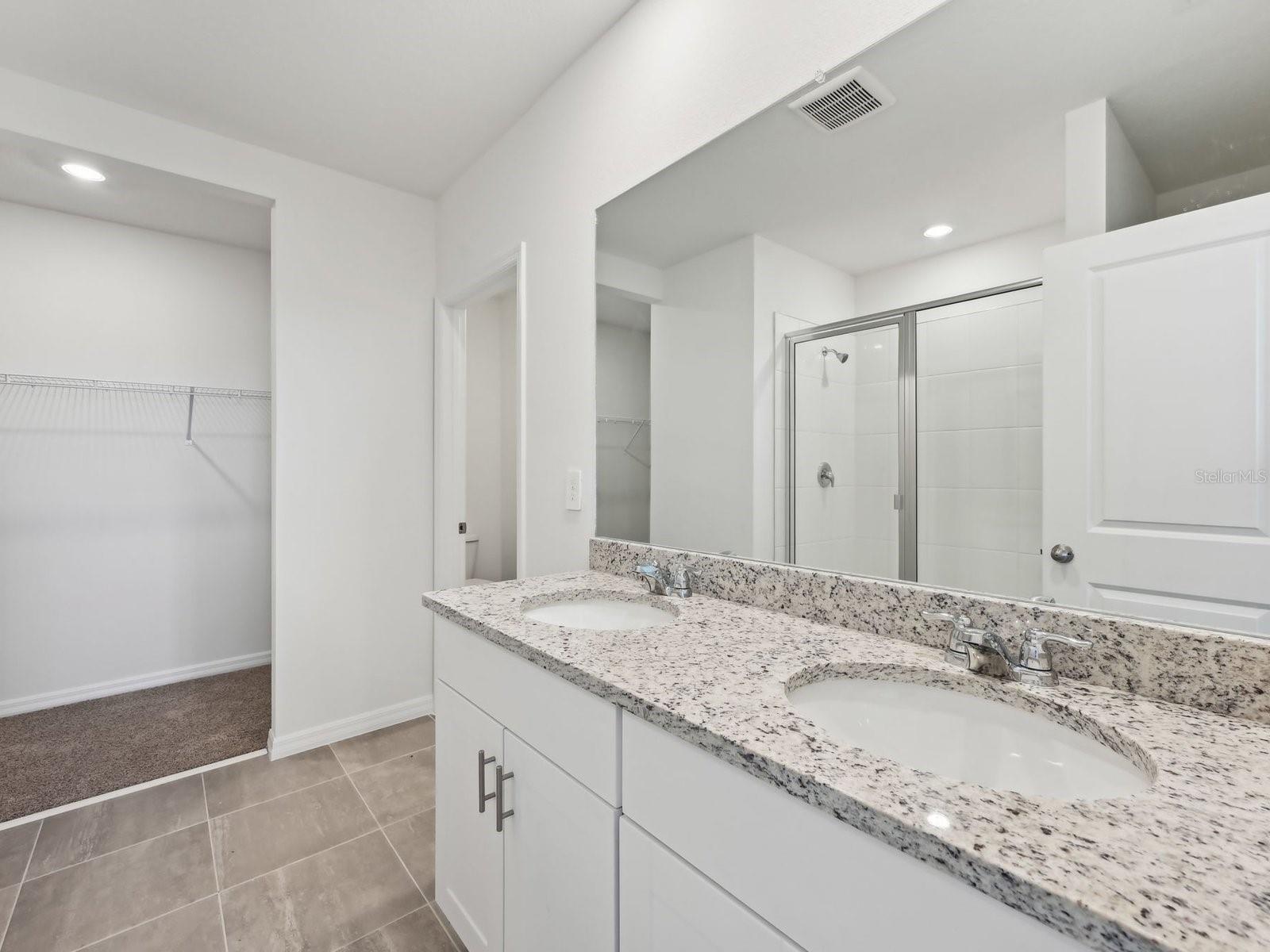 121 Sycamore Fold St Property Photo 6