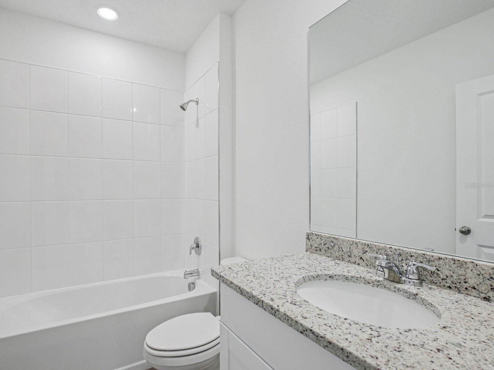 121 Sycamore Fold St Property Photo 9