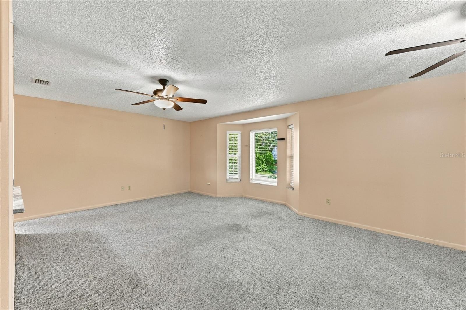 1601 New Bedford Dr Property Photo 11