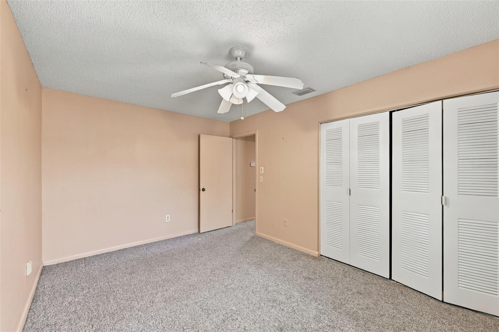 1601 New Bedford Dr Property Photo 34