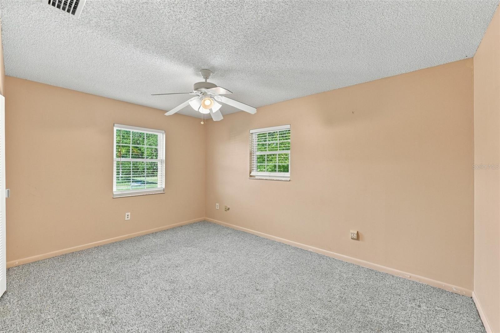 1601 New Bedford Dr Property Photo 36