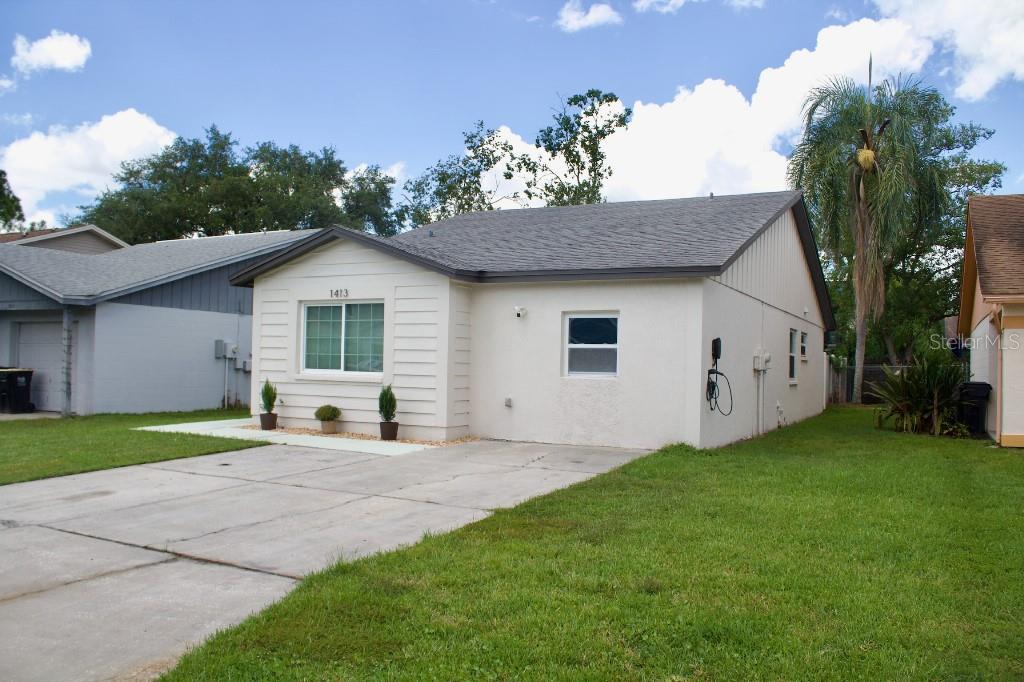 1413 Bramblewood Dr Property Photo 3