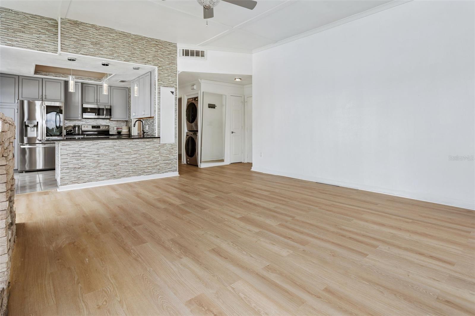 3127 W Sligh Ave #204b Property Photo 6