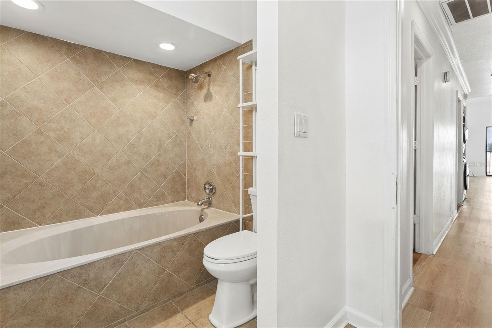 3127 W Sligh Ave #204b Property Photo 20