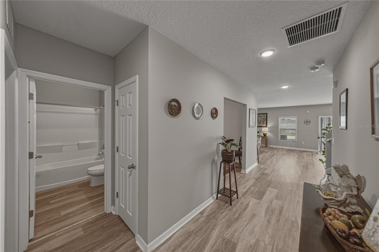 12756 Tannencrest Dr Property Photo 6