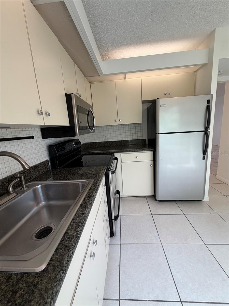 2205 Belleair Rd #a23 Property Photo 8