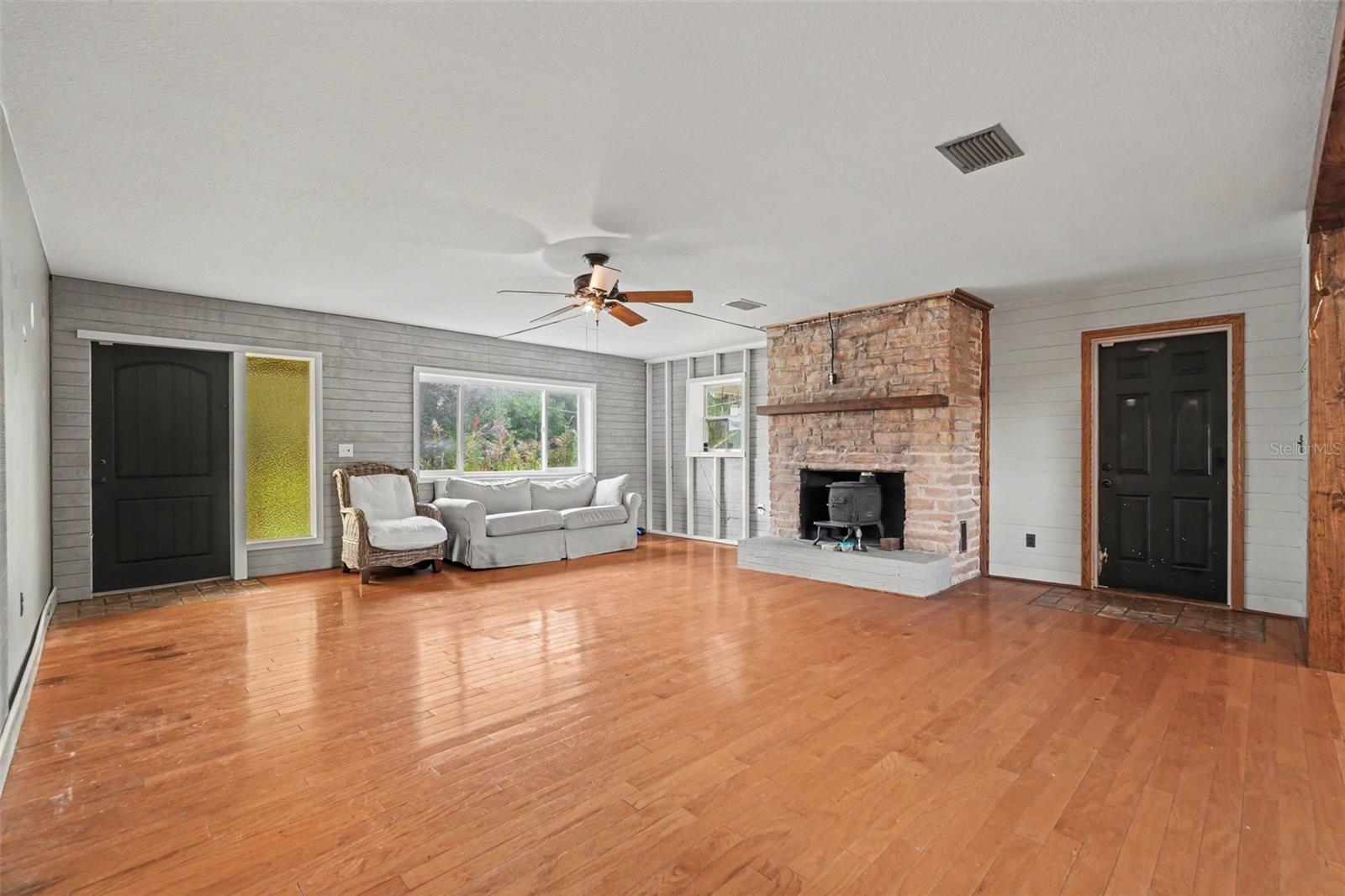 36653 Blanton Rd Property Photo 8