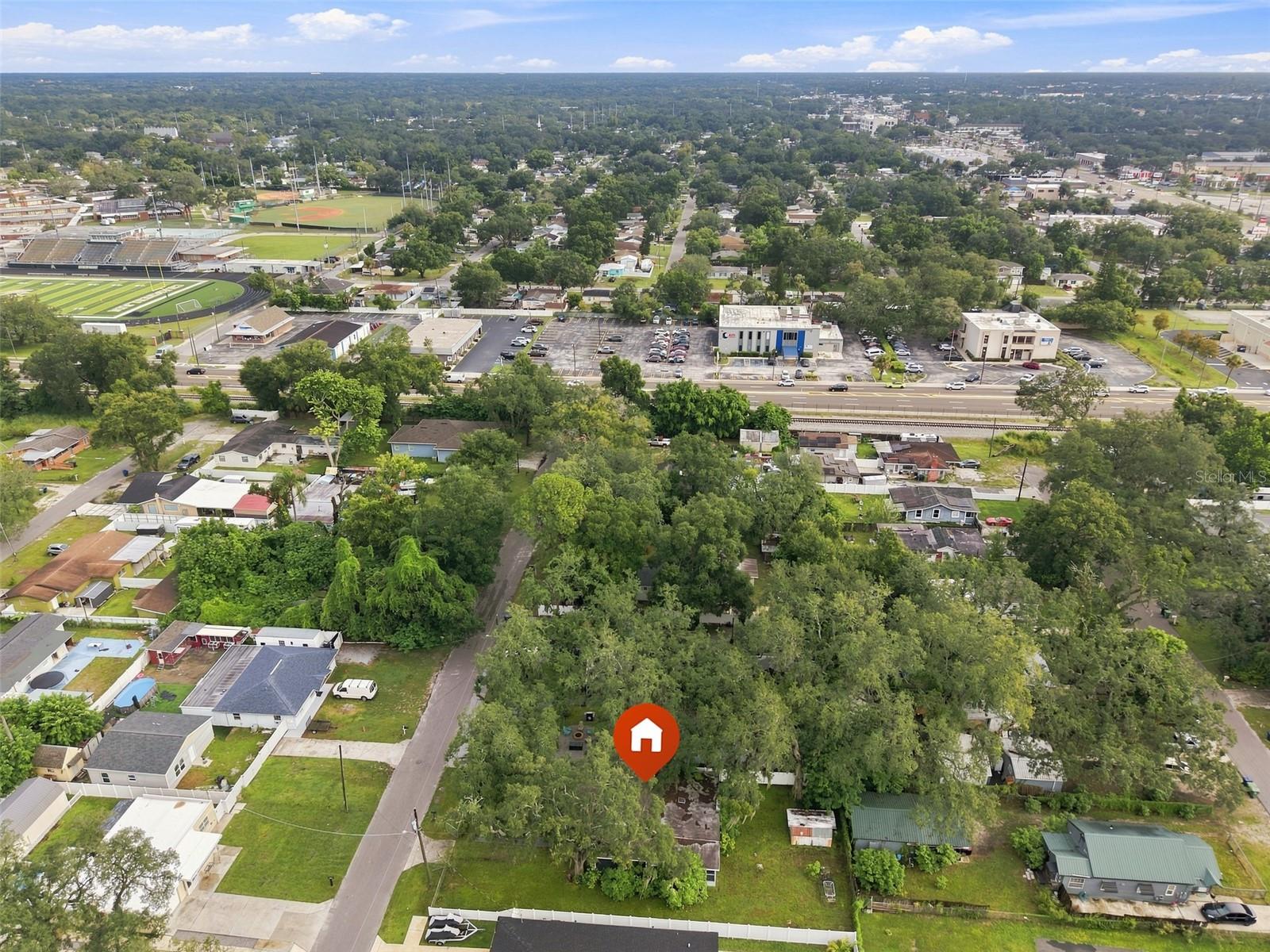 8911 N Highland Ave Property Photo 44