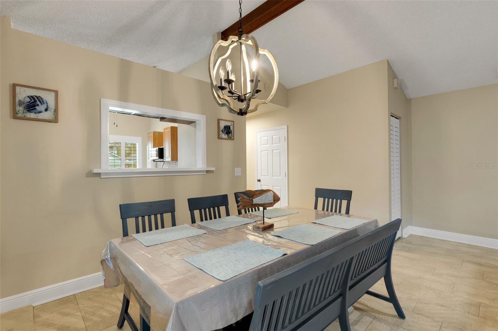 1889 Springwood Cir N Property Photo 10