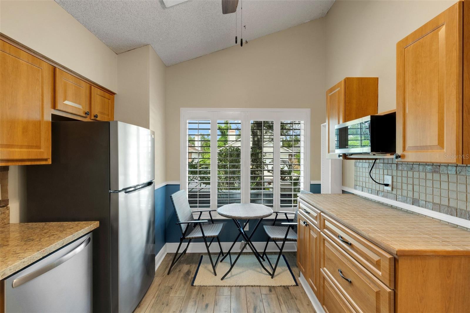 1889 Springwood Cir N Property Photo 15