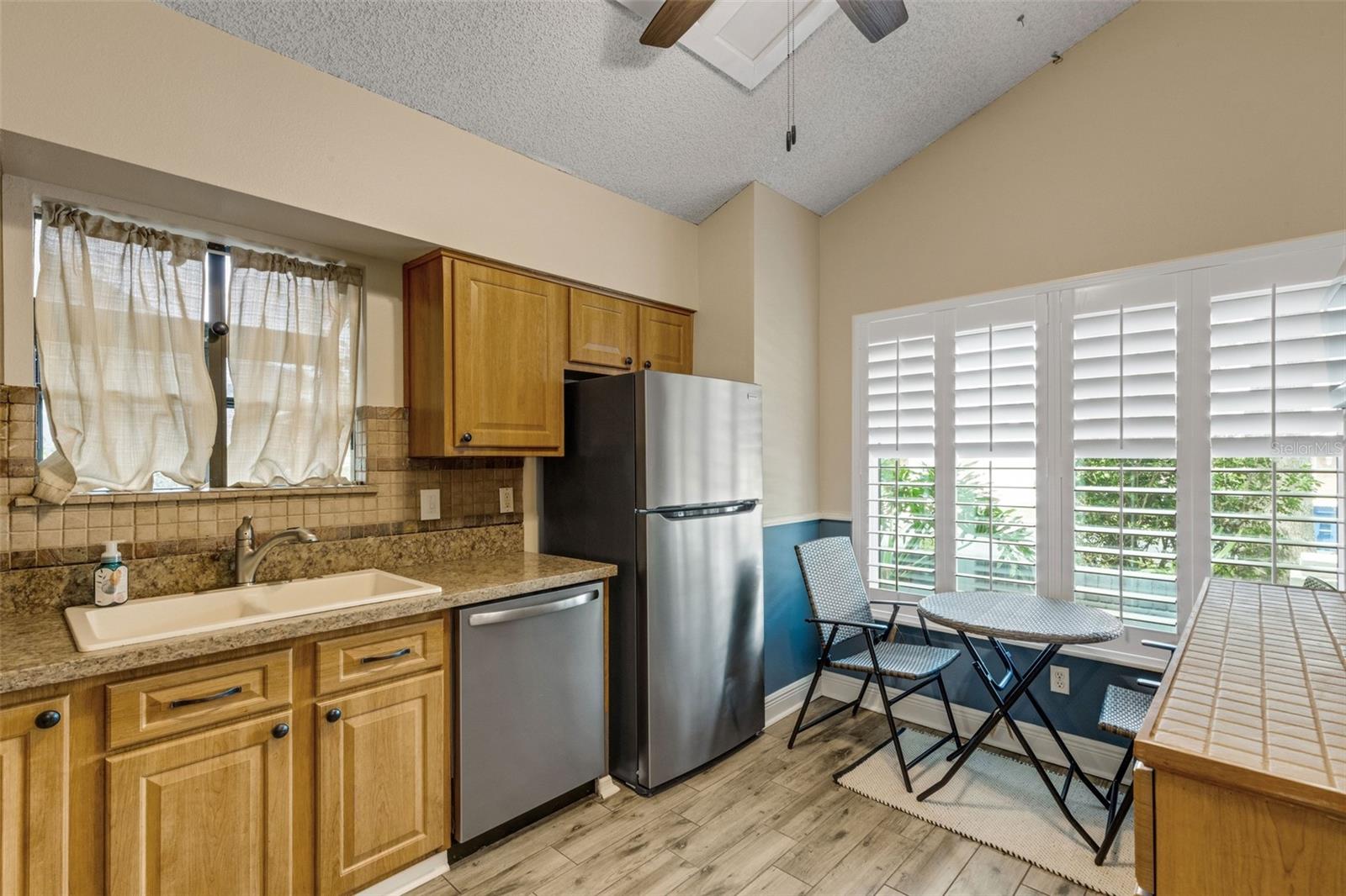 1889 Springwood Cir N Property Photo 16