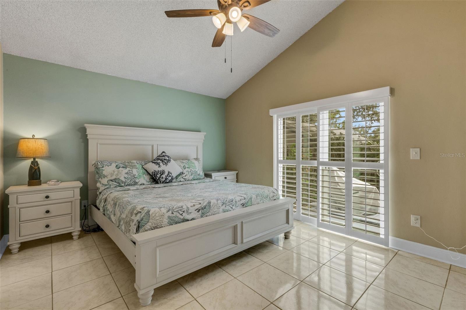1889 Springwood Cir N Property Photo 20