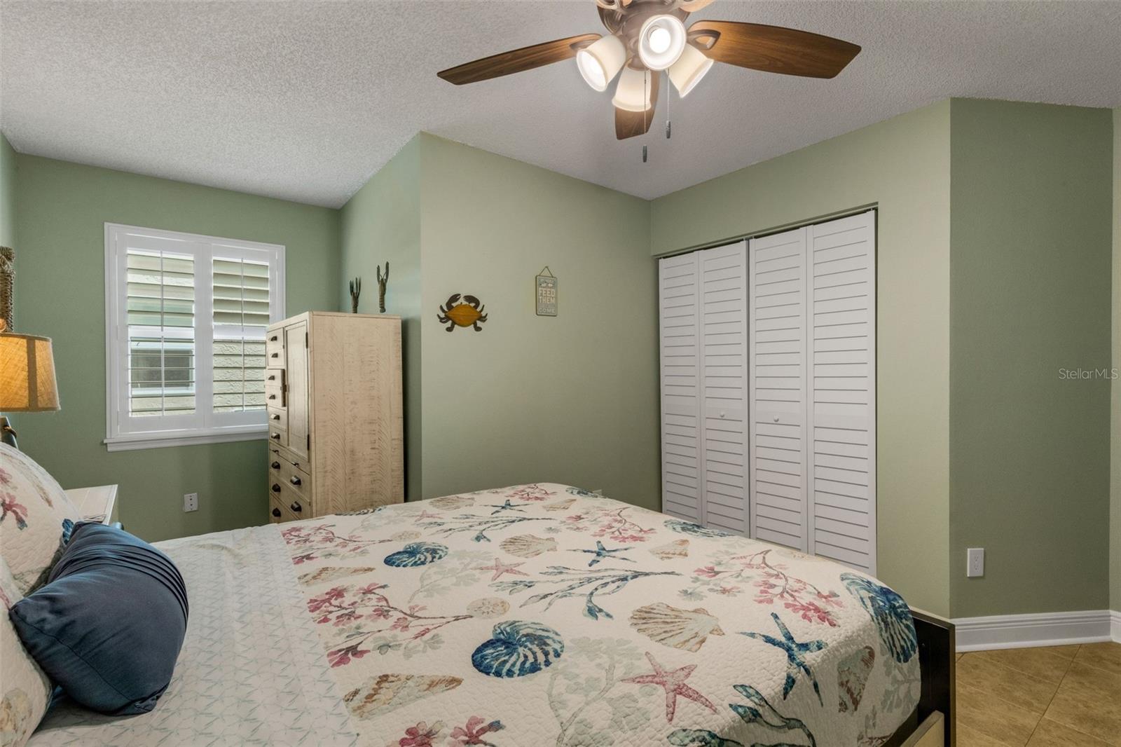 1889 Springwood Cir N Property Photo 31