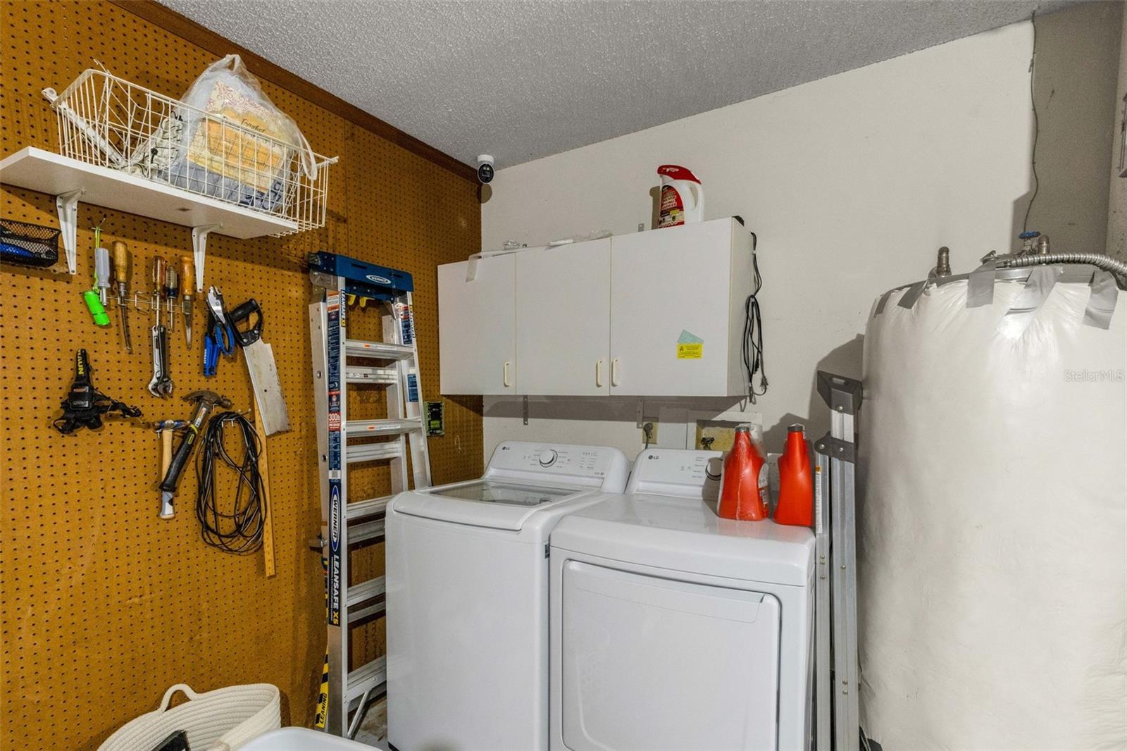 1889 Springwood Cir N Property Photo 40