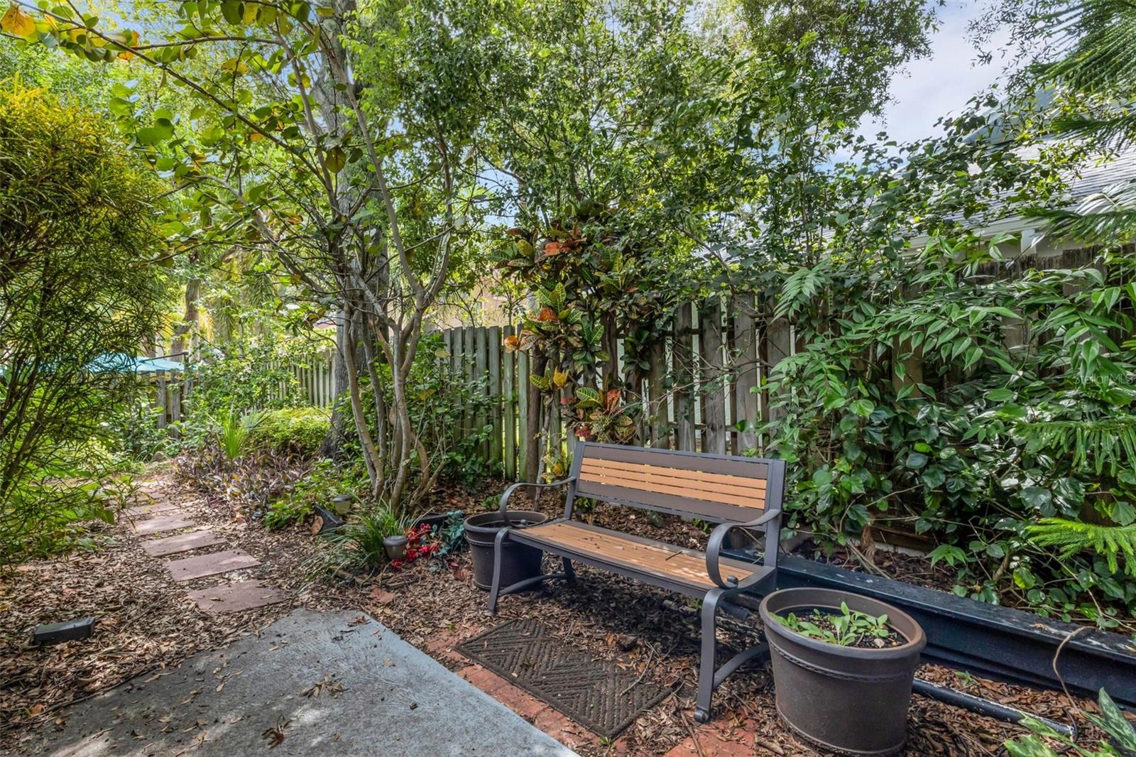 1889 Springwood Cir N Property Photo 42