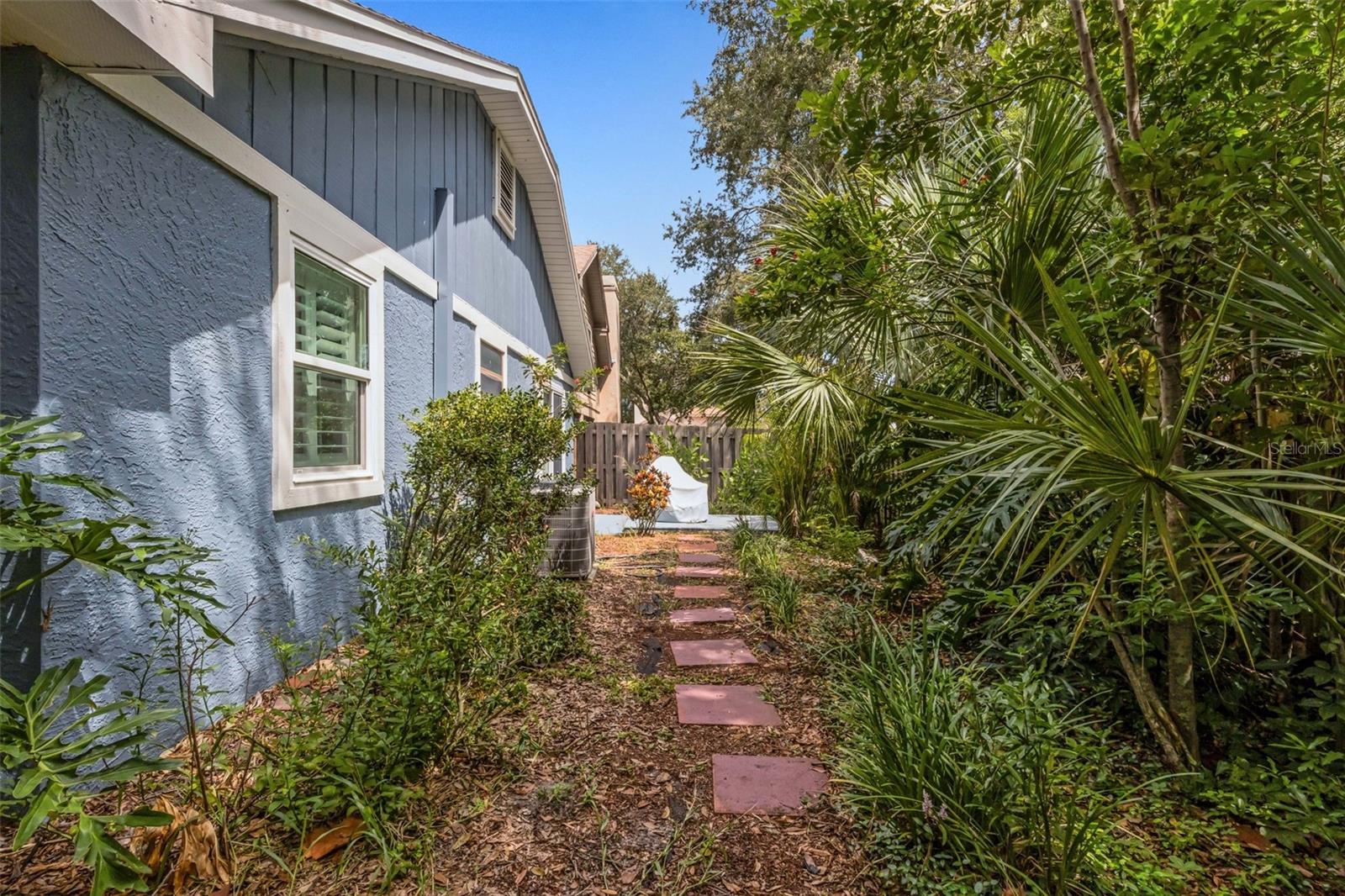 1889 Springwood Cir N Property Photo 48