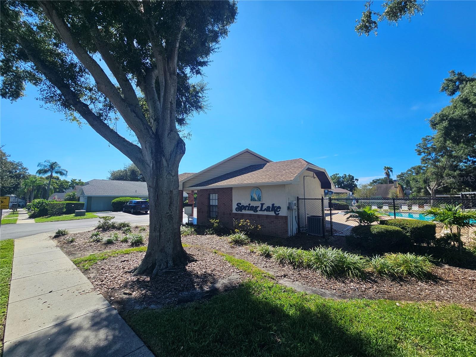 1889 Springwood Cir N Property Photo 52