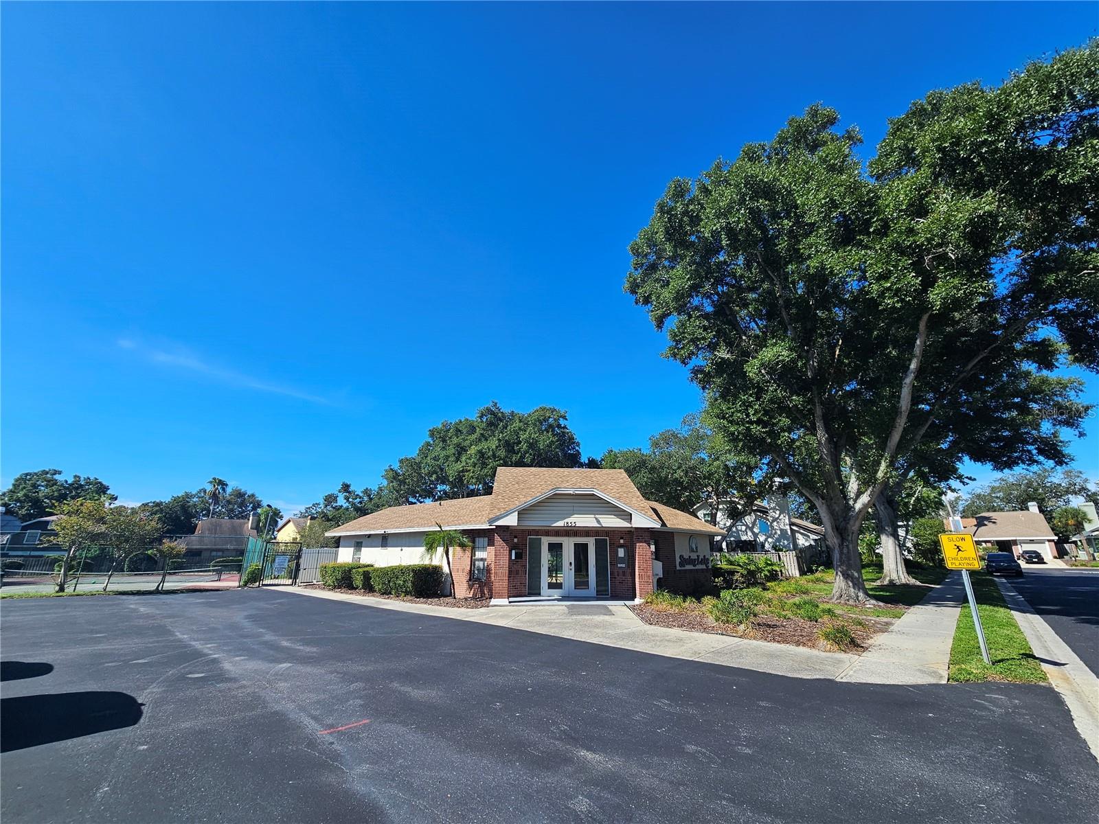 1889 Springwood Cir N Property Photo 53