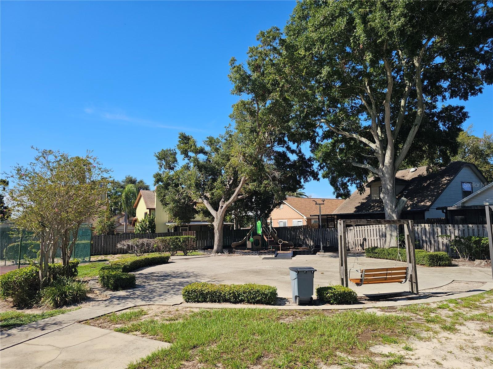 1889 Springwood Cir N Property Photo 59