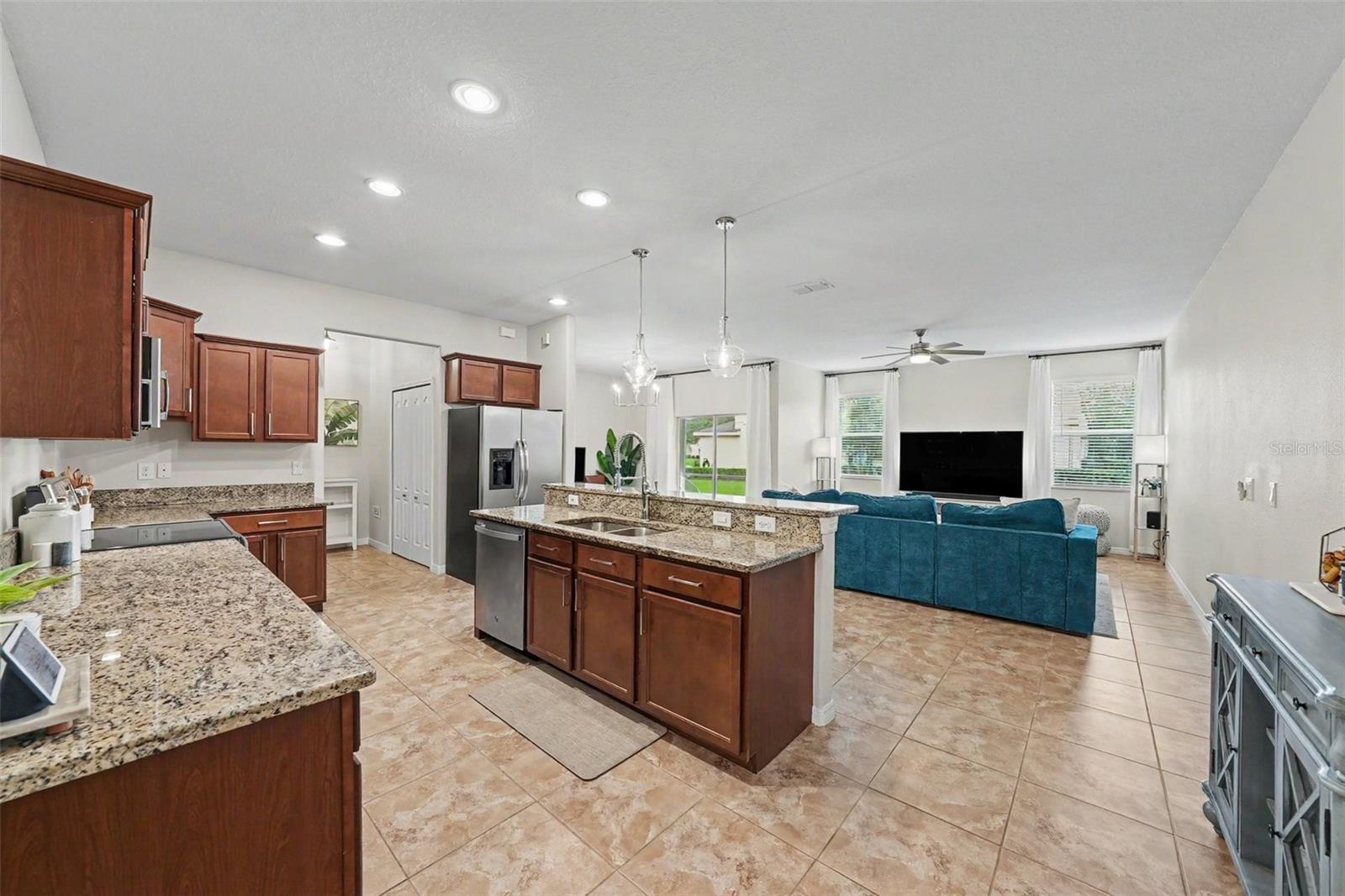 8604 Fiddleleaf Court Property Photo 8