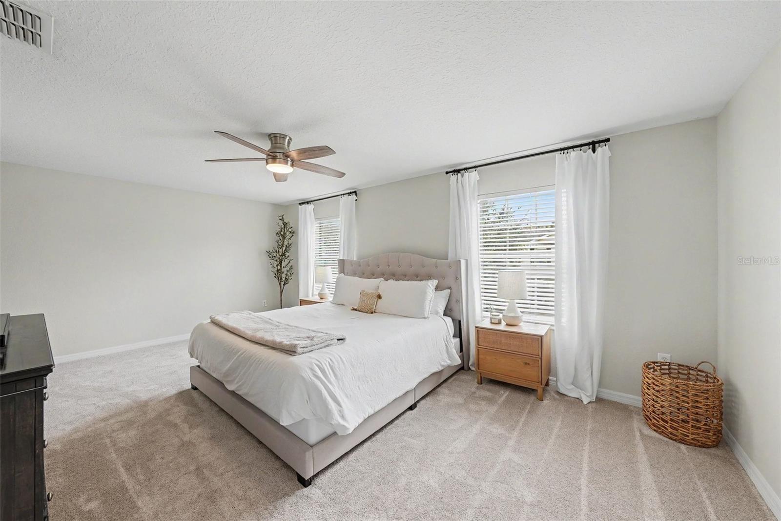 8604 Fiddleleaf Court Property Photo 16