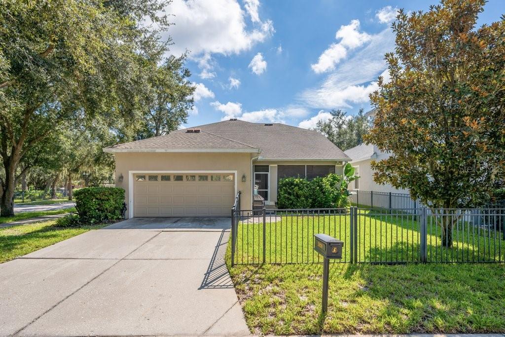 5929 Fishhawk Crossing Blvd Property Photo 3